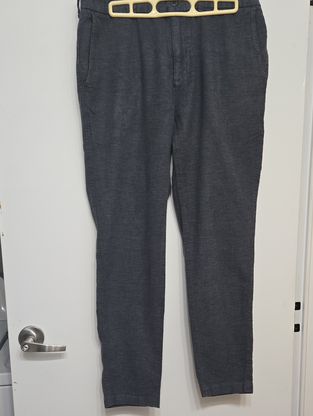 Abercrombie & Fitch Dark Charcoal Gray Women's Chinos